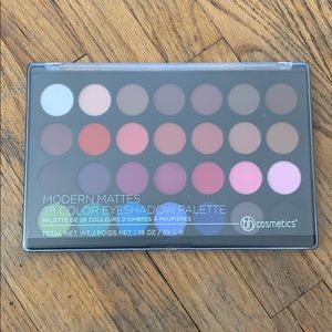 BH Cosmetics modern mattes eyeshadow palette